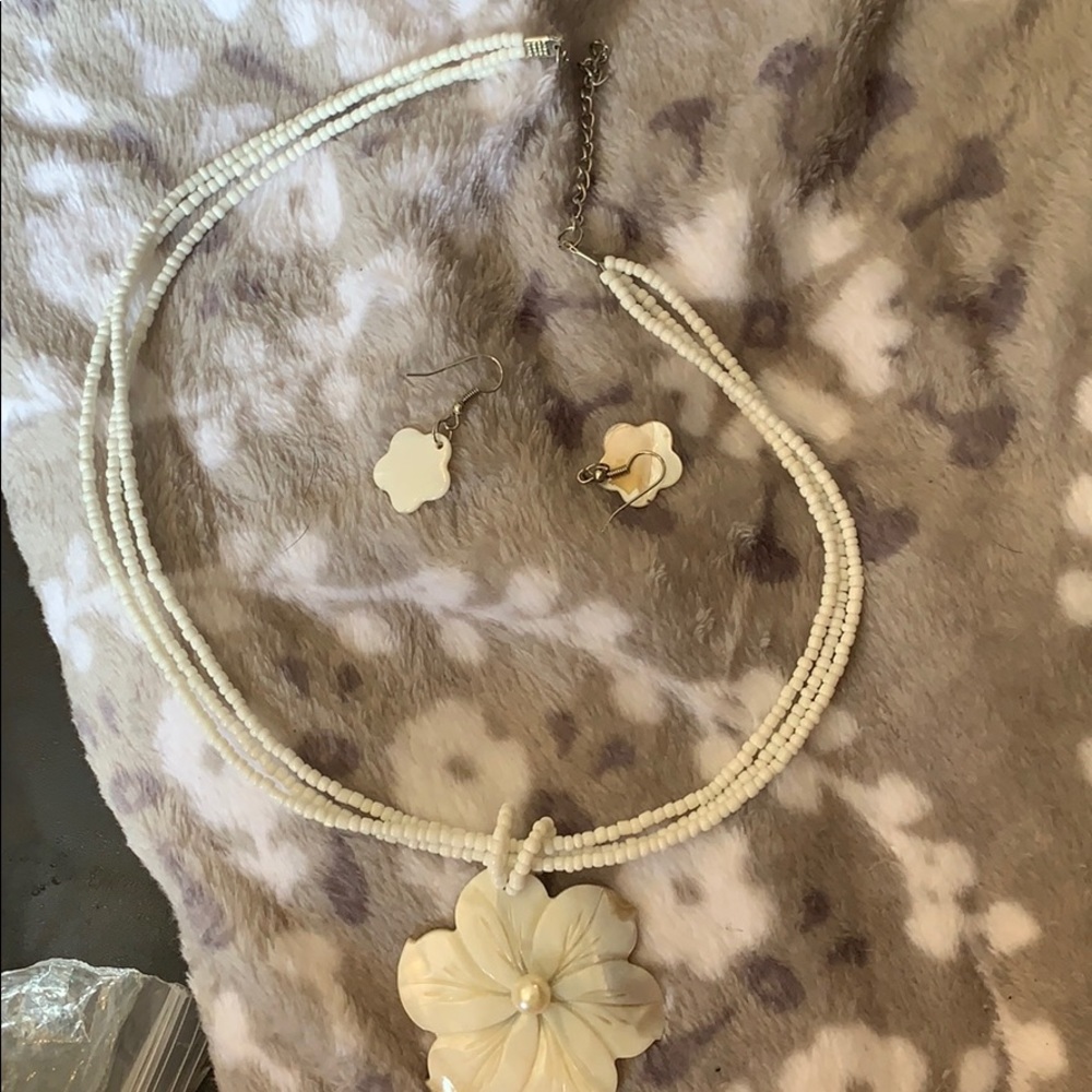 beach earrings and necklace set